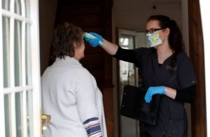 Βρετανία: Στα 1.205 τα νέα κρούσματα και 52 νεκροί το τελευταίο 24ωρο