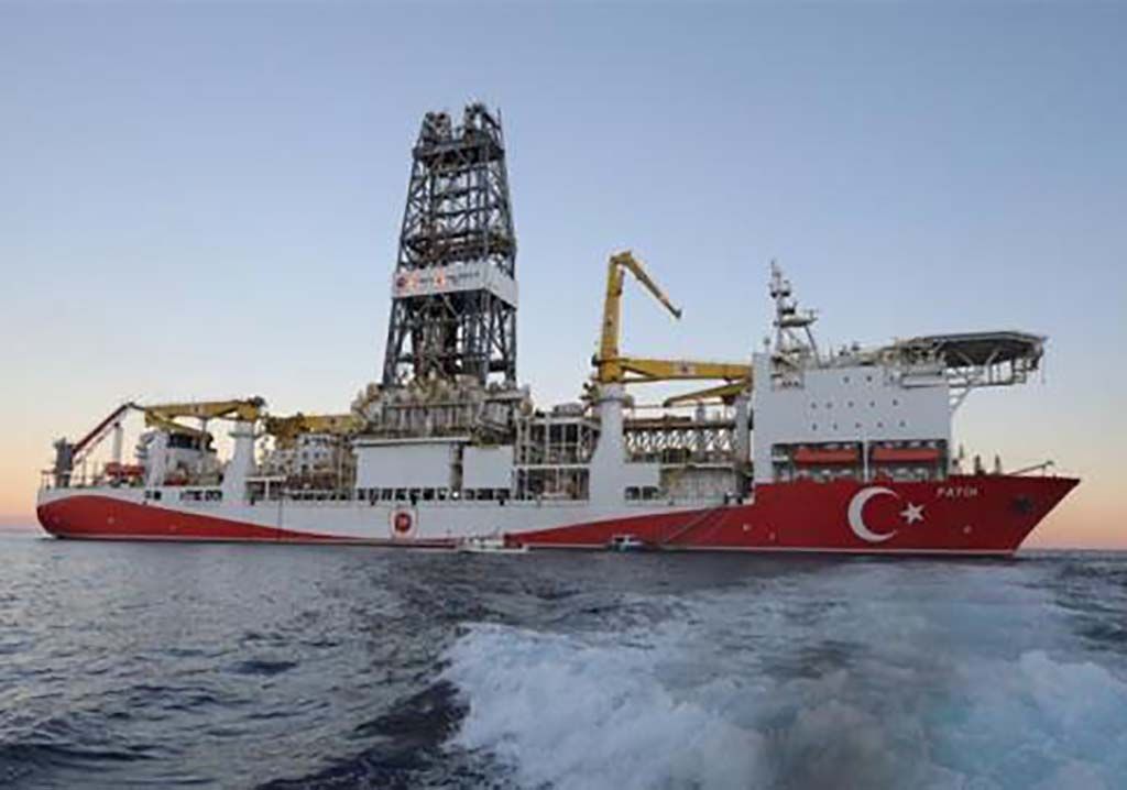 Νέες προκλήσεις Τουρκίας: Προαναγγέλλει με χάρτες γεωτρήσεις εντός ελληνικής υφαλοκρηπίδας