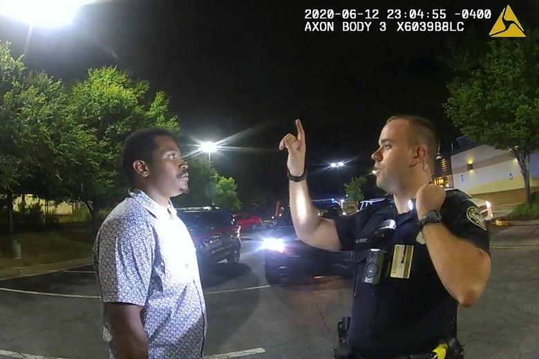 Επίπληξη για χρήση βίας είχε δεχτεί ο αστυνομικός που πυροβόλησε και σκότωσε τον Μπρουκς