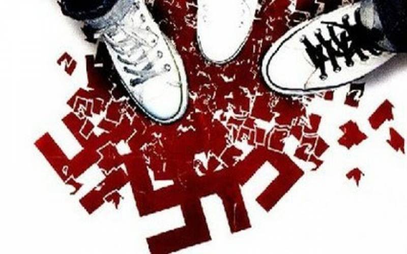 Καλή η πλάκα με τον Λιάκο τον «γτπ» αλλά να ξαναδούμε τον εκφασισμό της κοινωνίας;