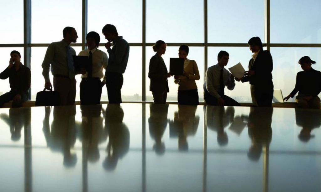 Πρόγραμμα «Συν-Εργασία»: Τι πρέπει να γνωρίζουν εργαζόμενος και εργοδότης