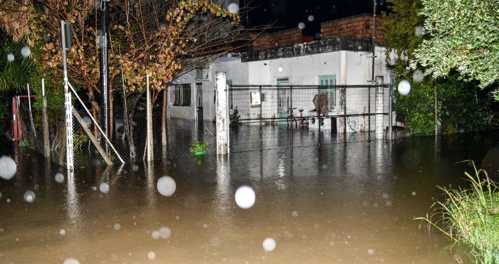 Πλημμύρισε η Δράμα από την καλοκαιρινή καταιγίδα – Απεγκλωβισμός πέντε ανθρώπων