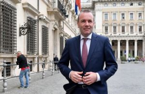 Μήνυμα Βέμπερ σε Τουρκία για επιθετικότητα: «Δεν εκβιαζόμαστε»