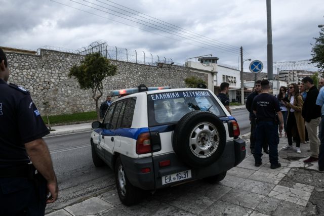 Σχηματίστηκε δικογραφία για τον σωφρονιστικό υπάλληλο στη Χαλκίδα που πιάστηκε να περνάει ναρκωτικές ουσίες