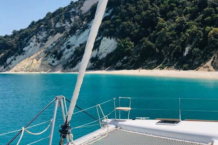 Handelsblatt: Πόσο ασφαλής είναι η Ελλάδα για τους τουρίστες;