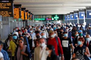 Κοροναϊός: Μειώθηκαν τα κρούσματα αλλά αυξήθηκαν οι θάνατοι στην Ιταλία