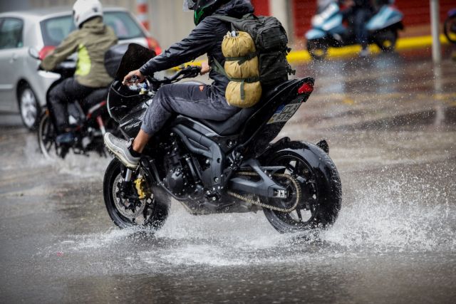 Χαλάει ο καιρός από το μεσημέρι – Πού θα «χτυπήσουν» βροχές και καταιγίδες