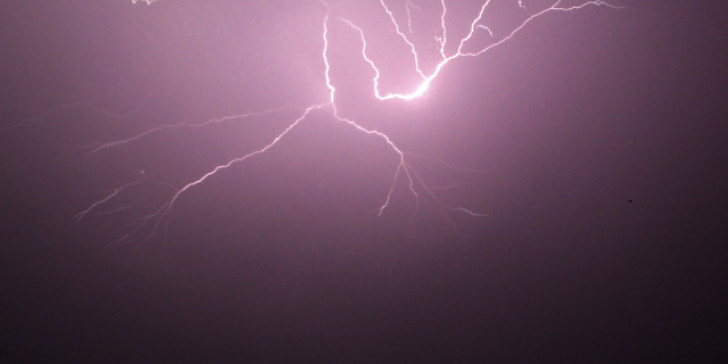 Άστραψε και βρόντηξε: Περίπου 3.700 κεραυνοί σε λίγες ώρες