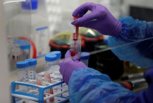 ΠΟΥ: Ξαναρχίζουν οι κλινικές δοκιμές της χλωροκίνης