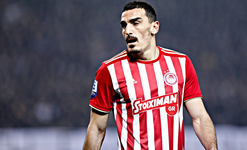 Ολυμπιακός: Αποχώρησε λόγω κάκωσης από την προπόνηση ο Λάζαρος