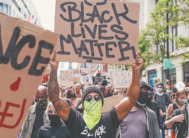 Ο Χάμιλτον και οι πορείες