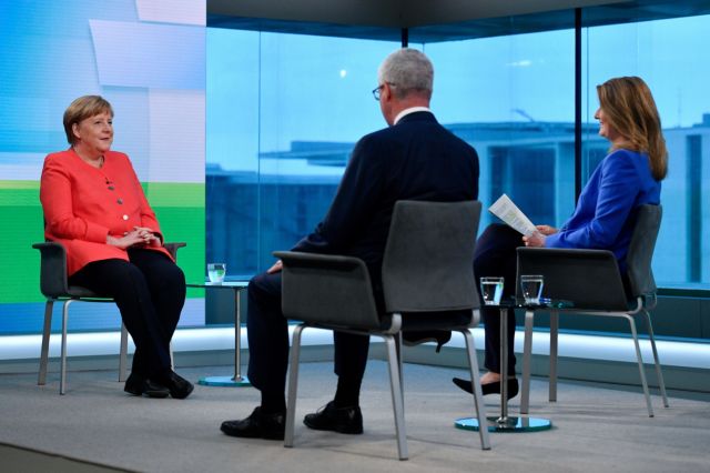 Αποστάσεις Μέρκελ από Τραμπ: Απαίσιο συμβάν η δολοφονία Φλόιντ