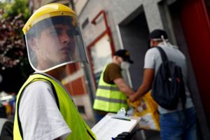 Χαλαρώνουν τα μέτρα σε Βαρκελώνη και Μαδρίτη