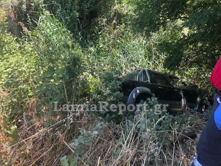 Αυτοκίνητο με τέσσερα άτομα βρέθηκε στο ποτάμι μετά από τροχαίο