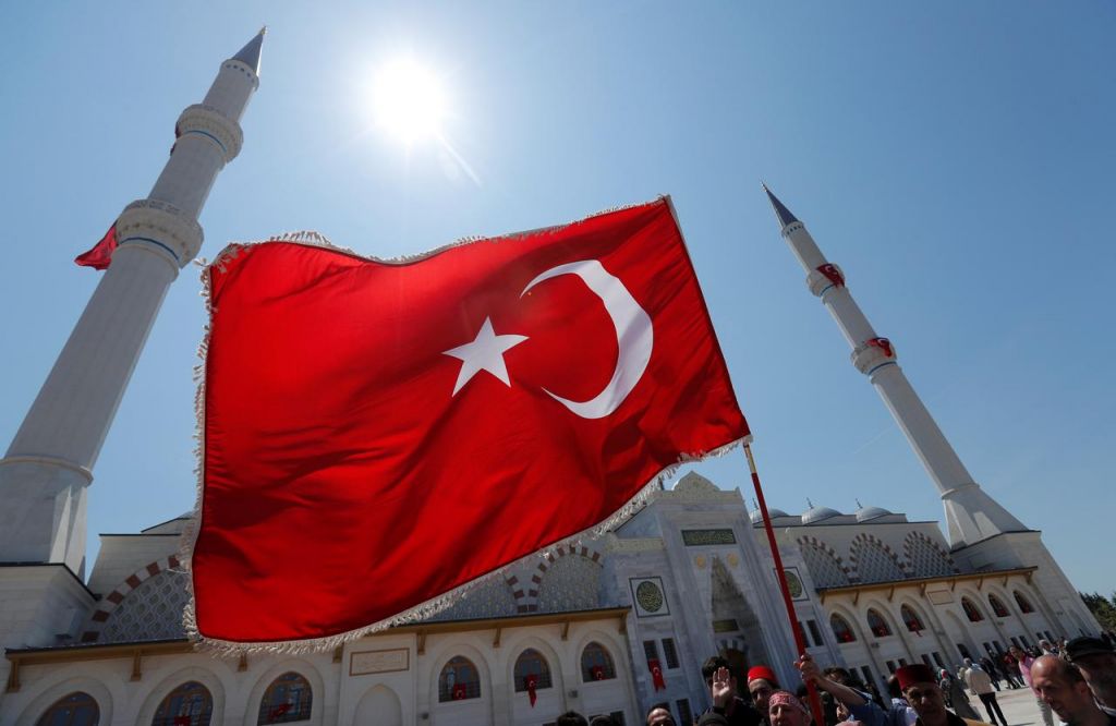 Νέο πολιτικό σκηνικό αναδύεται στην Τουρκία