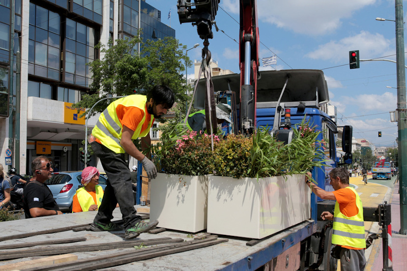 Μεγάλος Περίπατος: Απέκτησε και ζαρντινιέρες η Πανεπιστημίου
