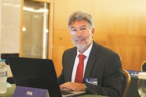 Διάδοχος με κύρος και ιστορίες