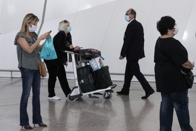 Παρατείνεται η καραντίνα των ταξιδιωτών που εισέρχονται στην Ελλάδα