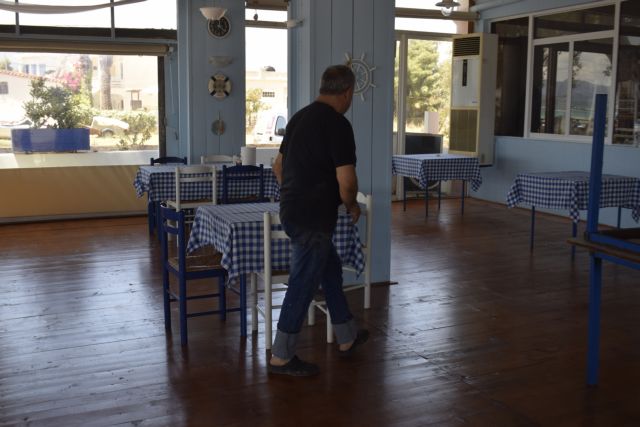 Ανοίγει η εσωτερική εστίαση από το Σάββατο: Πώς θα τοποθετηθούν τα τραπέζια – Τι ισχύει για μπαρ και μπουφέ