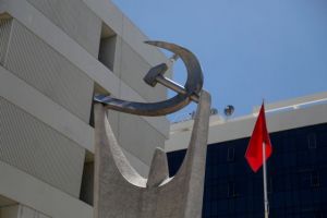 ΚΚΕ: Ο εξωδικαστικός συμβιβασμός της Novartis στις ΗΠΑ αποτελεί «deal»