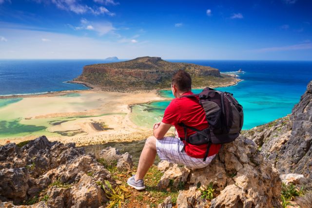 Πώς θα έρχονται οι τουρίστες στην Ελλάδα – Ποιοι και πότε θα μπαίνουν σε καραντίνα