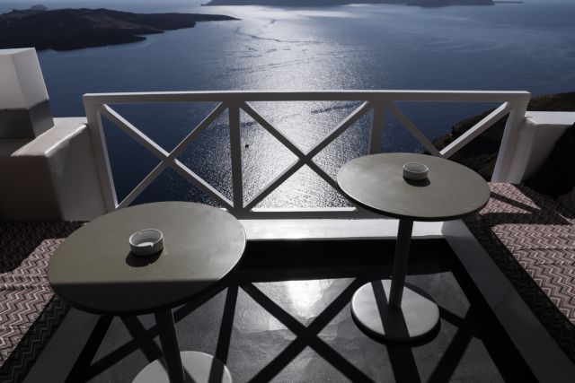 Παράταση προθεσμίας για τα ξενοδοχεία καραντίνας μετά τη χαμηλή ανταπόκριση