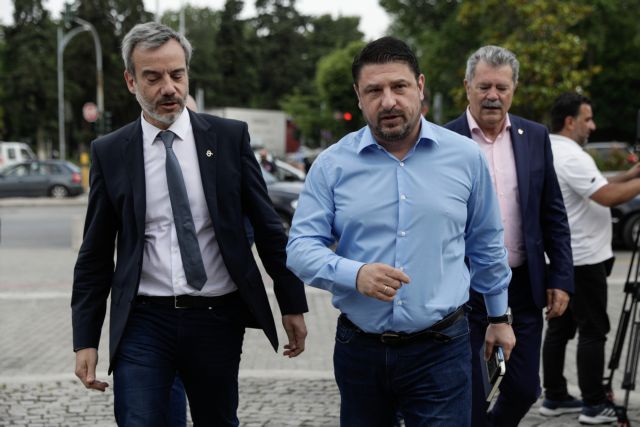 Ο Χαρδαλιάς τα βάζει με λαϊκιστές και συνωμοσιολόγους για τον κοροναϊό