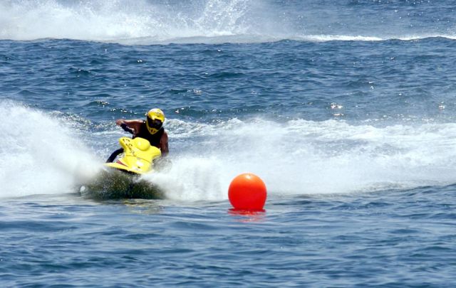 Μύκονος: 15χρονη τραυματίστηκε από τζετ σκι που οδηγούσε 13χρονος