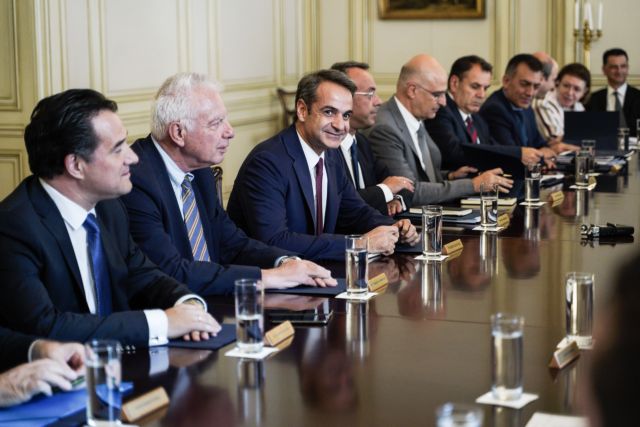 Τα… excel του Μαξίμου – Πώς θα διαχειριστεί η κυβέρνηση τα 32 δισ. ευρώ