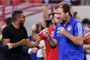 Μαρτίνς: Νίκη κόντρα στην ΑΕΚ για να δώσουμε χαρά στον κόσμο μας