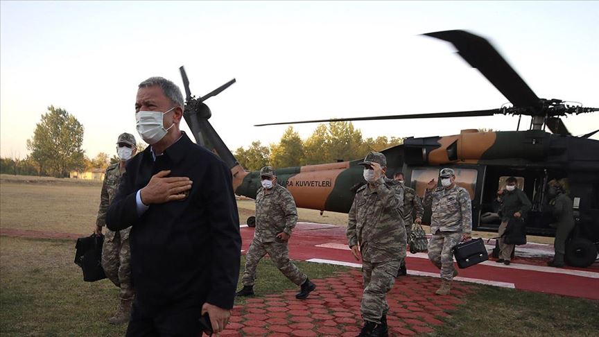 Ο Ακάρ στα σύνορα με την Ελλάδα για επιθεώρηση στρατευμάτων