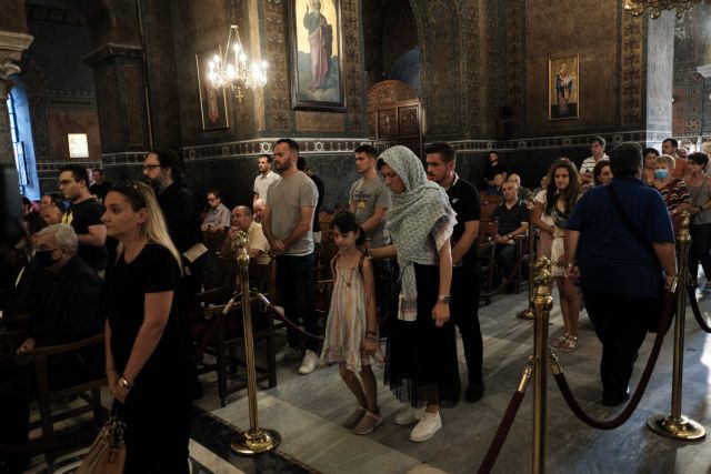 Υπέρ της χρήσης μάσκας στις εκκλησίες ο Αρχιεπίσκοπος Ιερώνυμος