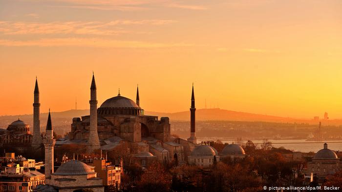 Ψηφοθηρικούς λόγους πίσω από το σχέδιο μετατροπής της Αγια-Σοφιάς σε τζαμί «βλέπει» Τούρκος θεολόγος