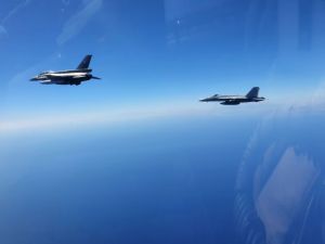 «Τρελάθηκαν» οι Αμερικανοί με τους Έλληνες πιλότους