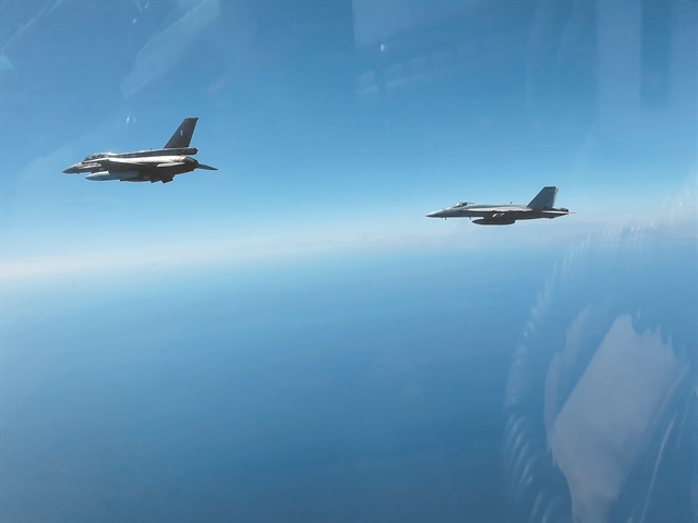 Η Αθήνα ζυγίζει την αποκλιμάκωση με επιφυλακή