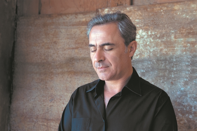 Θανάσης Κουρλαμπάς