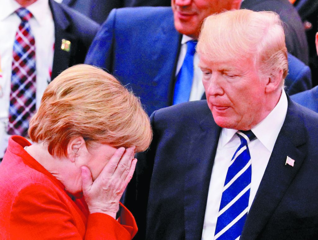 «Ηλίθια» Ανγκελα Μέρκελ και «δειλή» Τερίζα Μέι