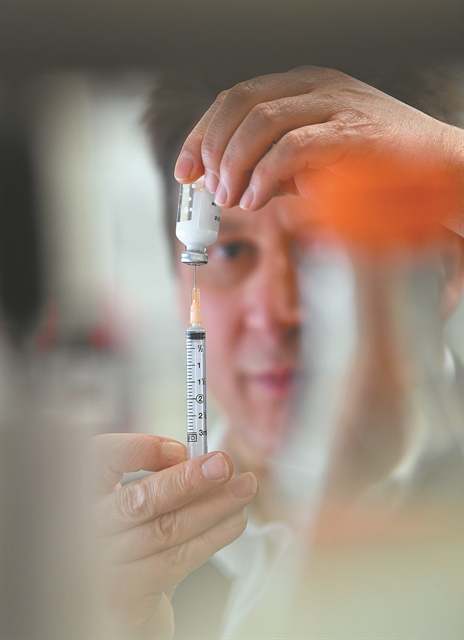 Τι χρειάζεται να ξέρουμε για τα νέα εμβόλια