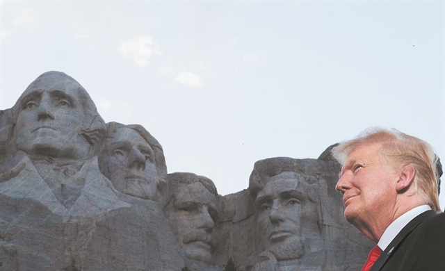 «Ο θείος μου, ο Τραμπ, με έγδυνε με τα μάτια του»