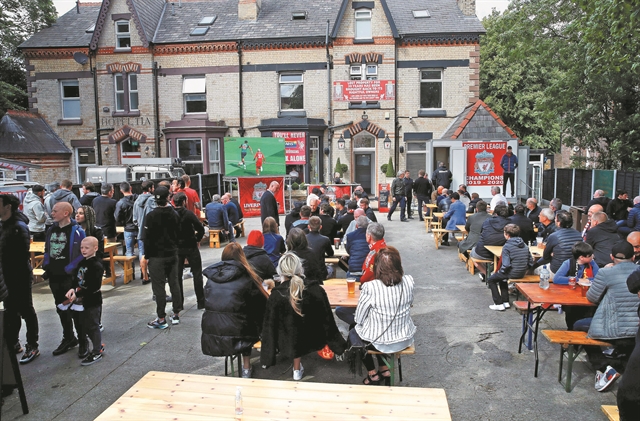 Τρέλα για τον τίτλο