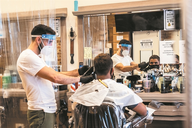 Κόντρα επιστημόνων – ΠΟΥ για τη μετάδοση του ιού