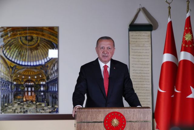 Αγία Σοφία: Οργή τούρκων διανοούμενων κατά Ερντογάν