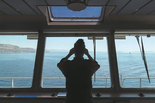 Εθνικά και αριστερά