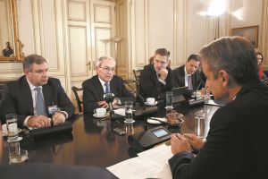 Στο Μαξίμου το προσχέδιο για το νέο οικονομικό μοντέλο