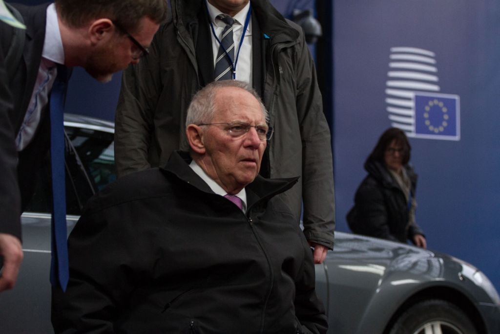 Κοινή οικονομική πολιτική των χωρών της ΕΕ ζητά ο Σόιμπλε