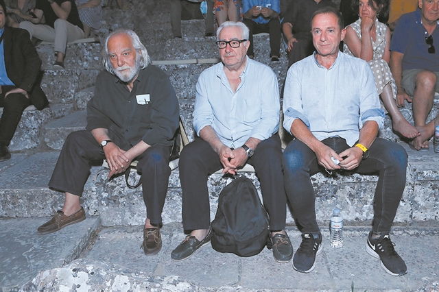 Κωμωδία ή αρχαία τραγωδία;