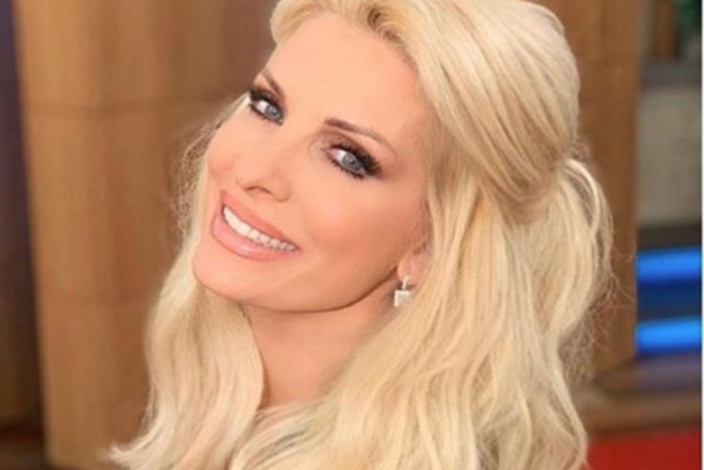 Συγκινημένη αποχαιρέτησε το κοινό της η Ελένη Μενεγάκη: «Κλείνει ένα τεράστιο κεφάλαιο για μένα»