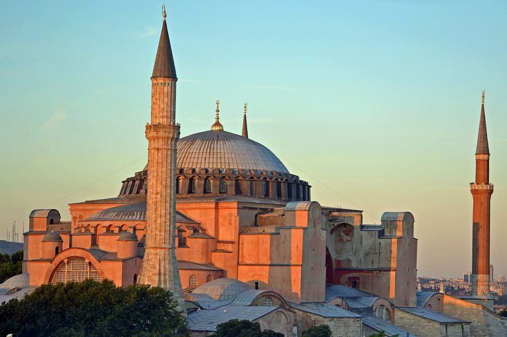 Οι τουρκικές φόρμουλες για να μετατραπεί η Αγια-Σοφιά σε τζαμί – Χαστούκι στον Ερντογάν από UNESCO