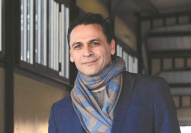 Ο Δάφνις Κόκκινος στο τιμόνι της Κρατικής Σχολής Ορχηστικής Τέχνης