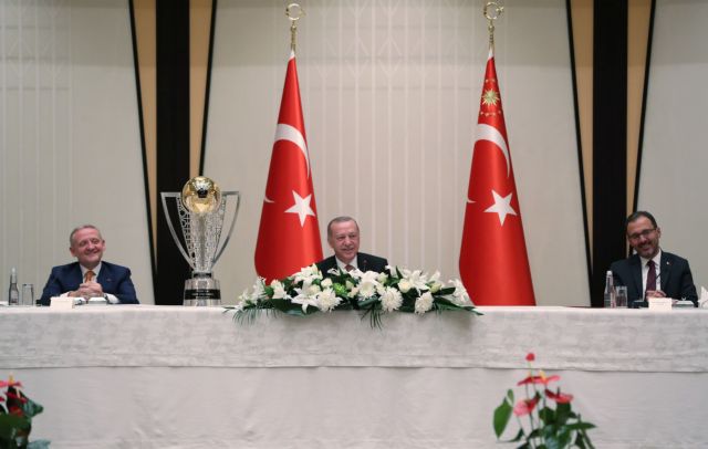 Παροξυσμός Ερντογάν για Αγία Σοφία: Γινόμαστε μάρτυρες της αναγέννησης του έθνους μας